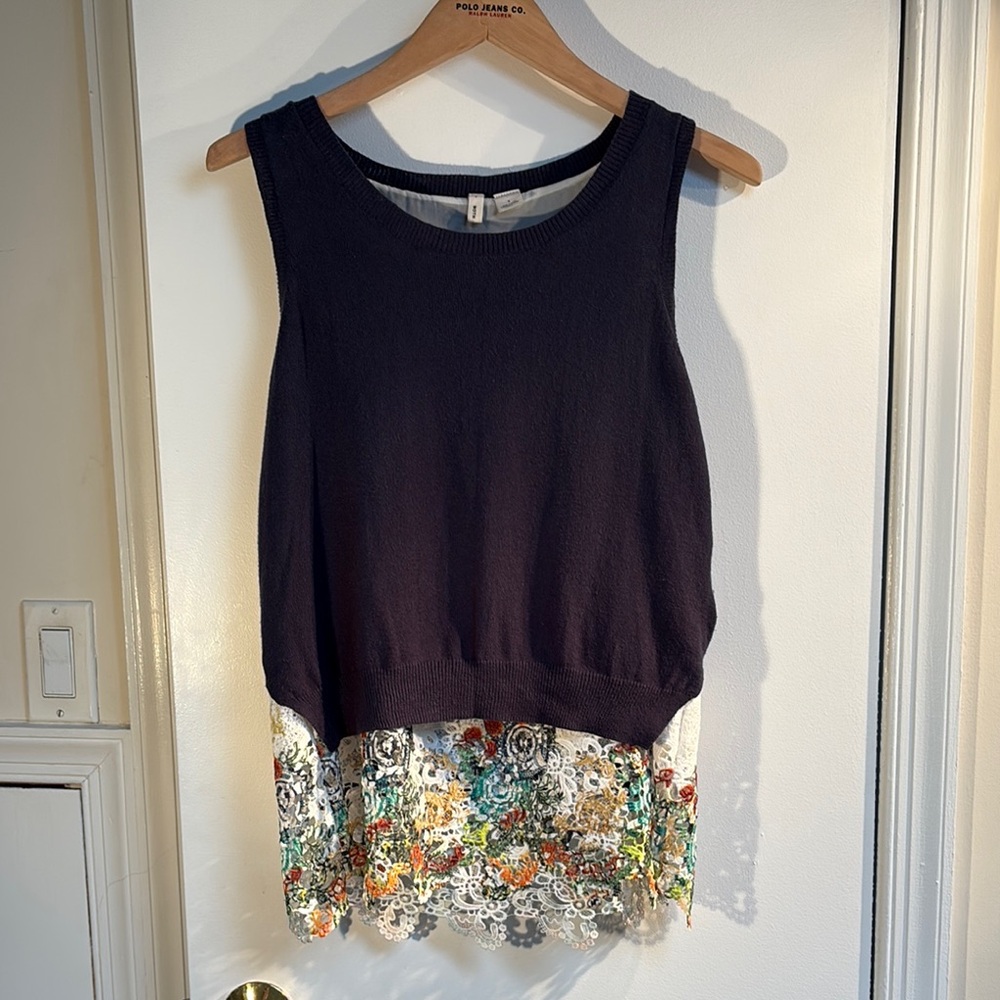 Moth for Anthro thin & lined sleeveless navy vest with Floral lace Hem. Sz S